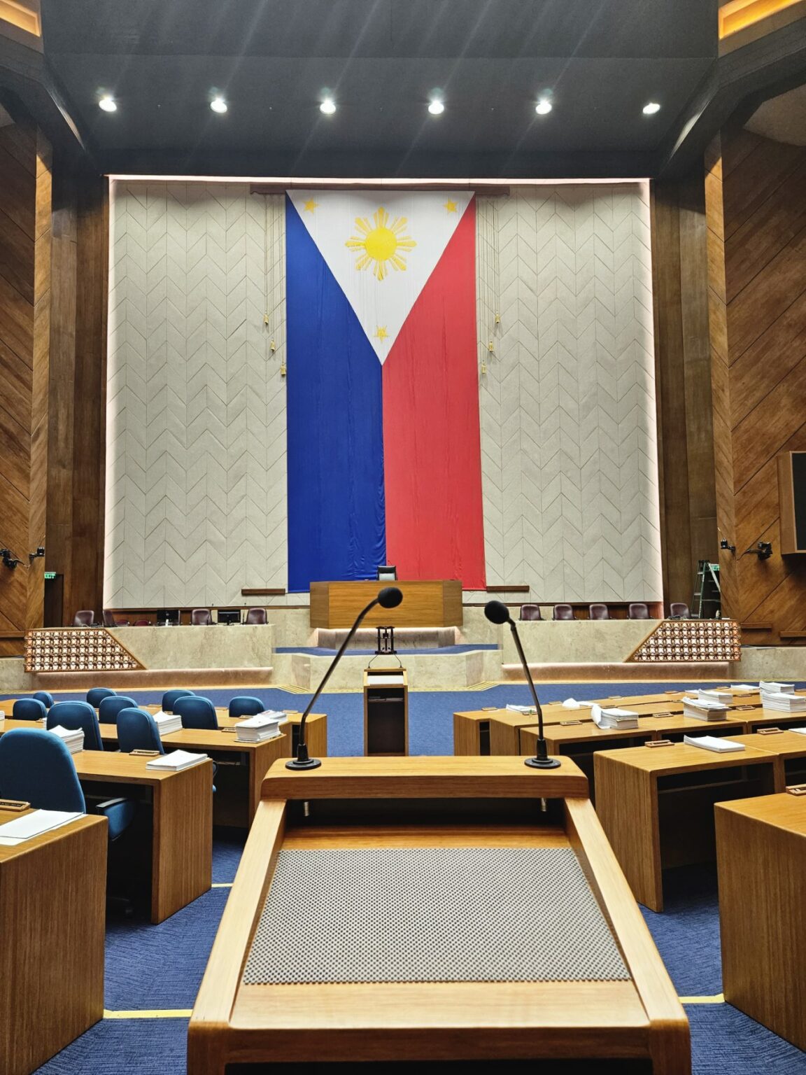 House Health Panel Chair, Pinuri Ang Pagiging Ganap Na Batas Ng ...