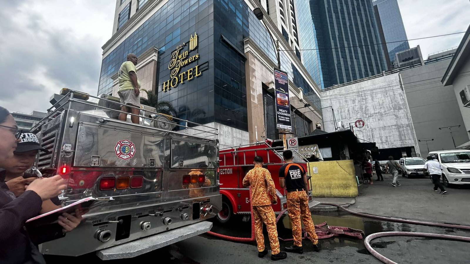 Bahagi ng BSA Twin Towers sa Mandaluyong, nasunog - Radyo Pilipinas